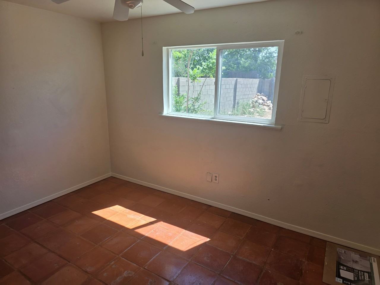 1011 Calle De Suenos - Photo 2 of 8