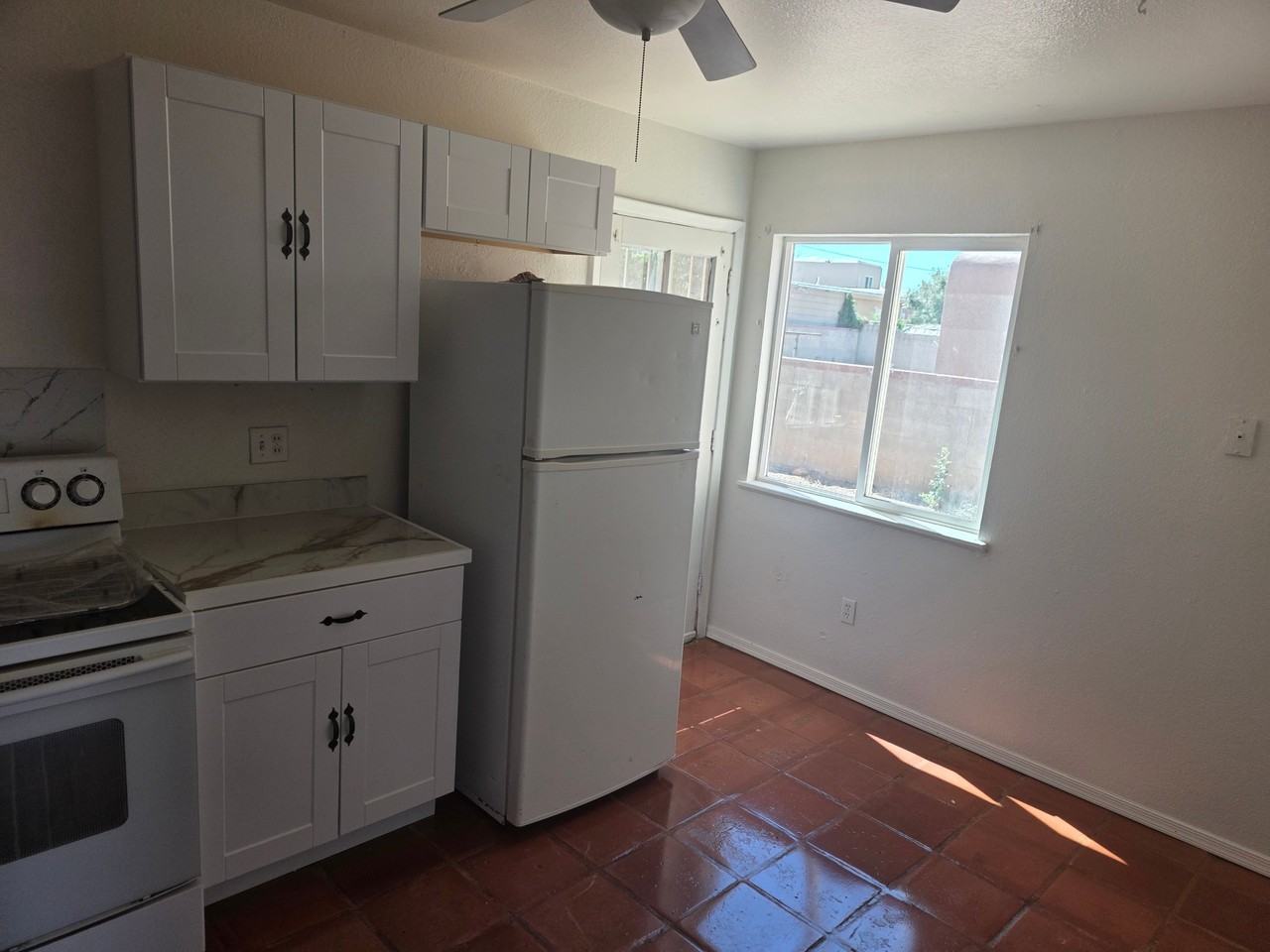 1011 Calle De Suenos - Photo 7 of 8