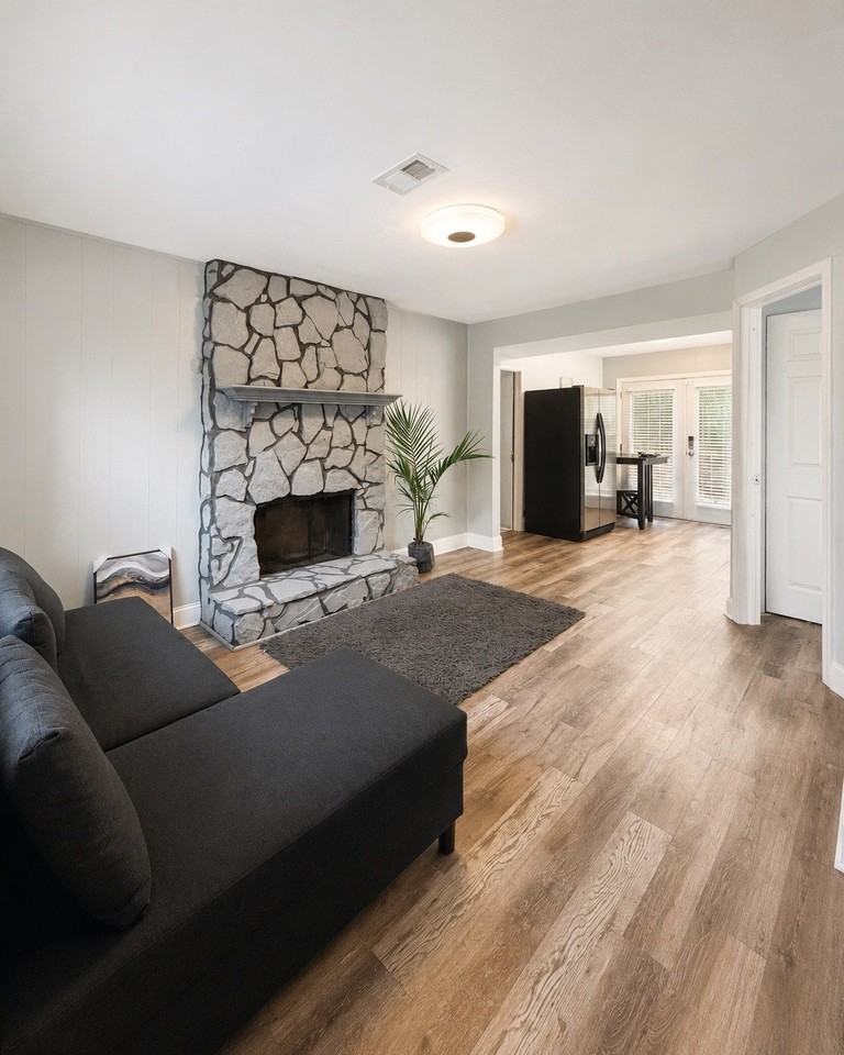 1168 Perry Way - Photo 3 of 5