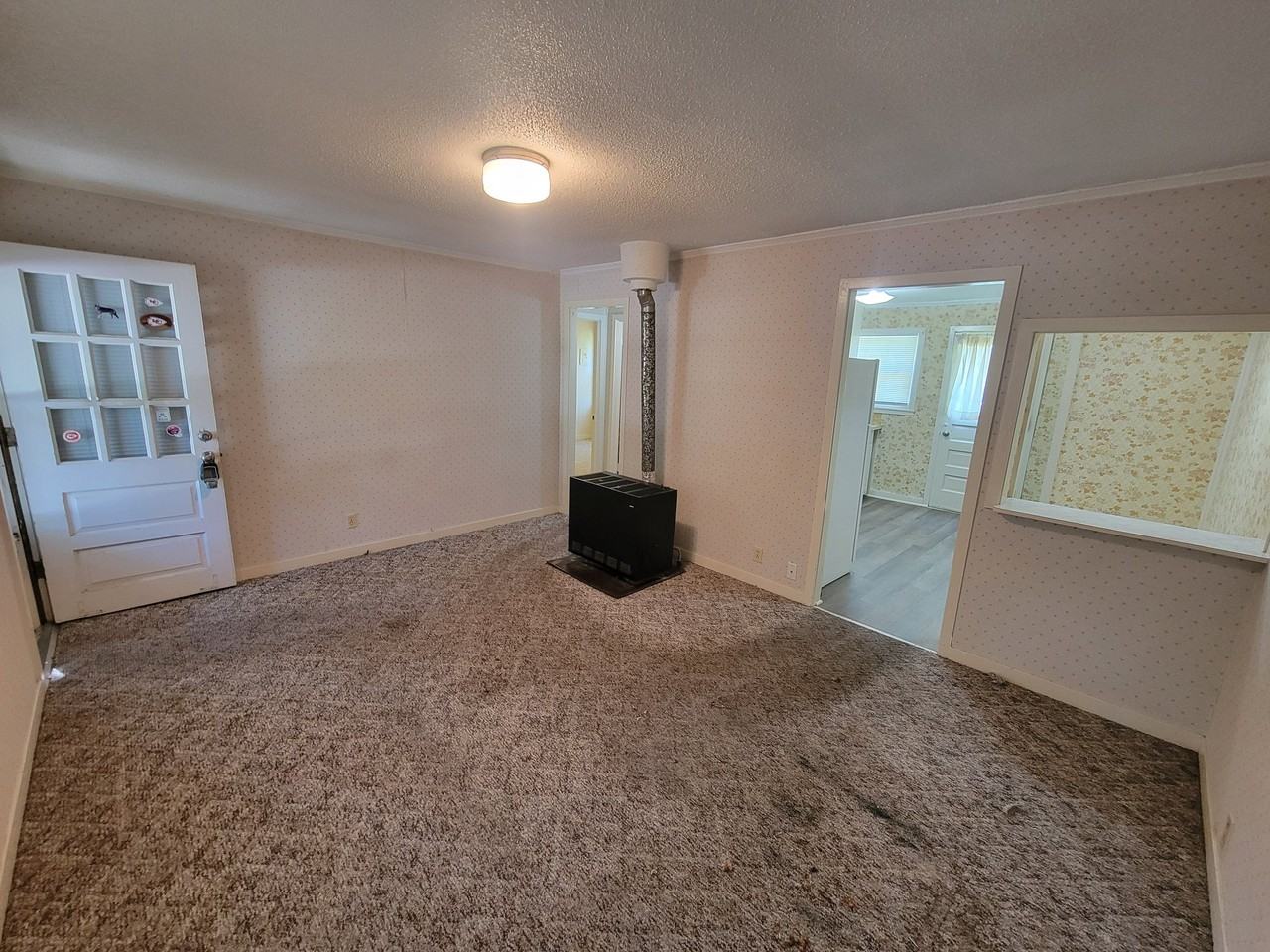 4030 E Whitney Ln - Photo 2 of 8
