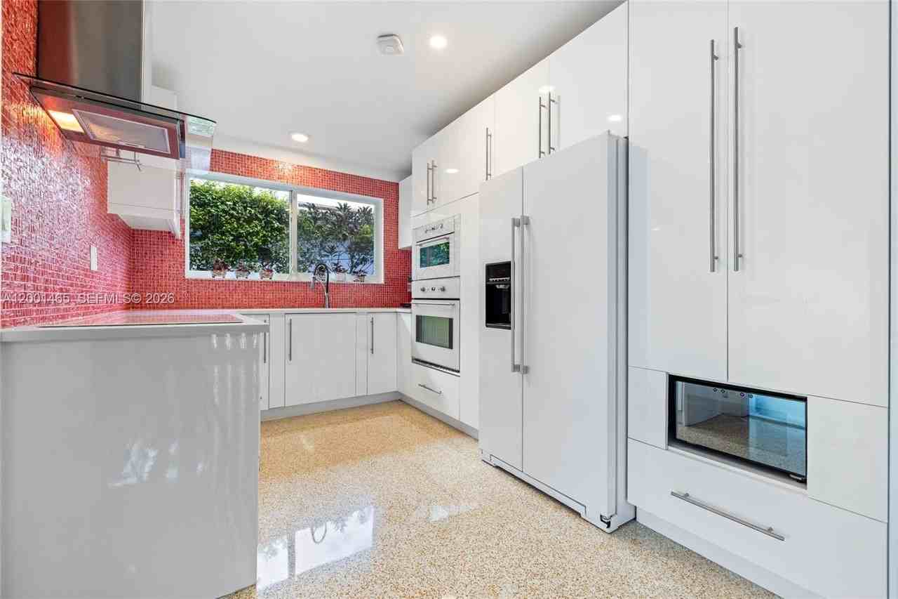 2121 Red Rd #0 - Photo 3 of 9