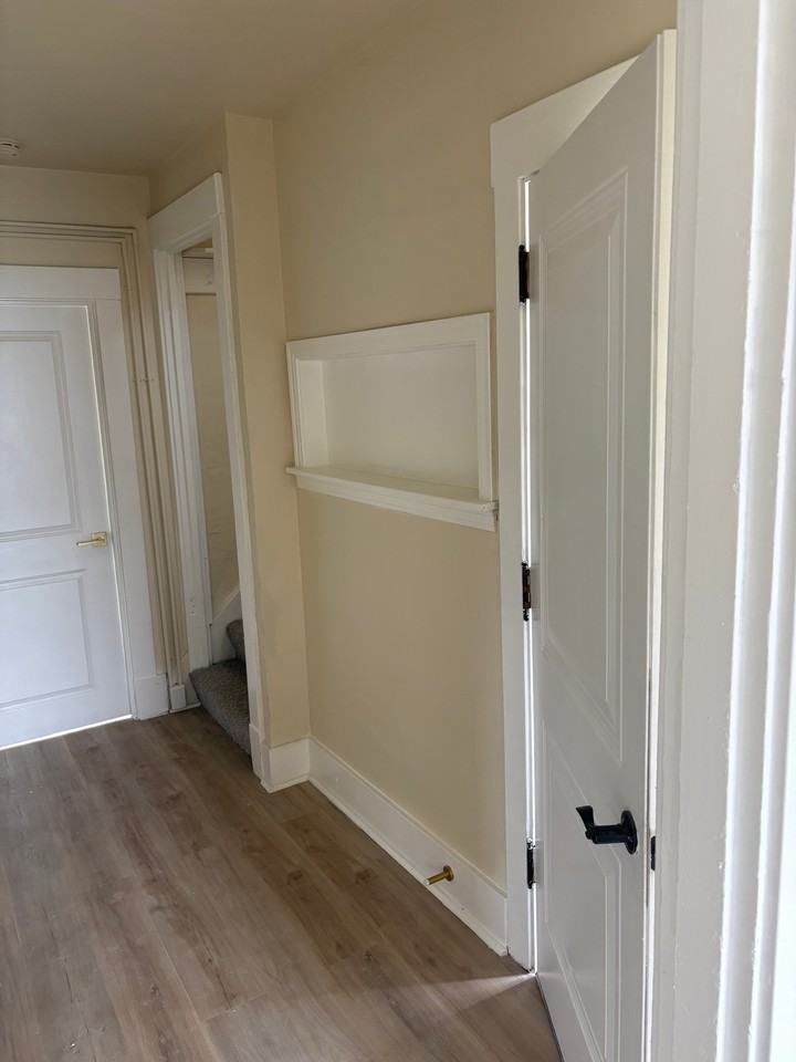 2515 S 18th St - Photo 5 of 19