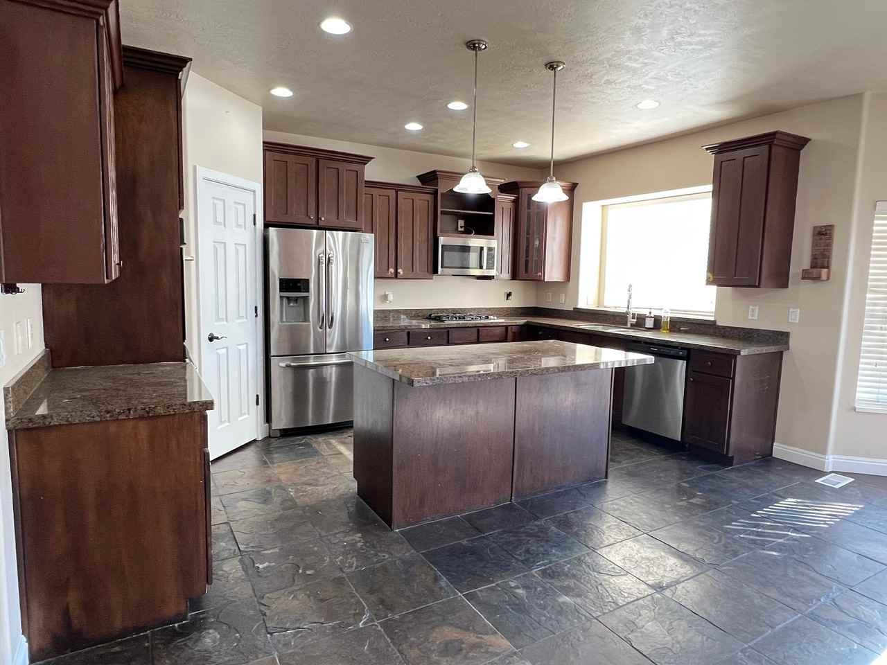 13178 S Woodridge Oak Dr - Photo 5 of 19