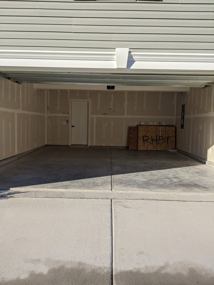155 Country Oaks Ln - Photo 4 of 17
