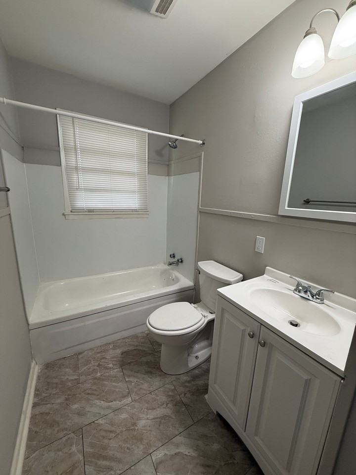 126 Sherwood Dr - Photo 7 of 9