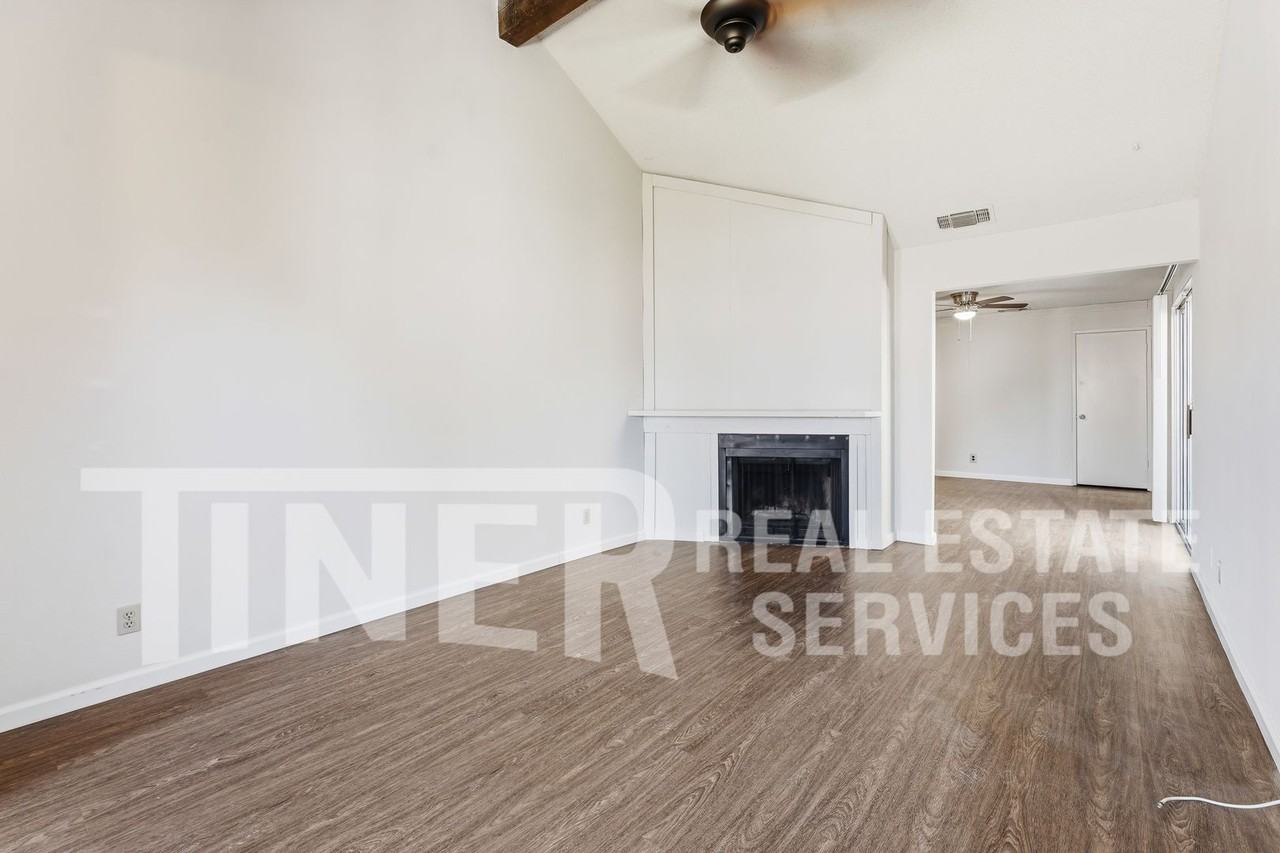 5535 E Knoll Dr - Photo 2 of 21