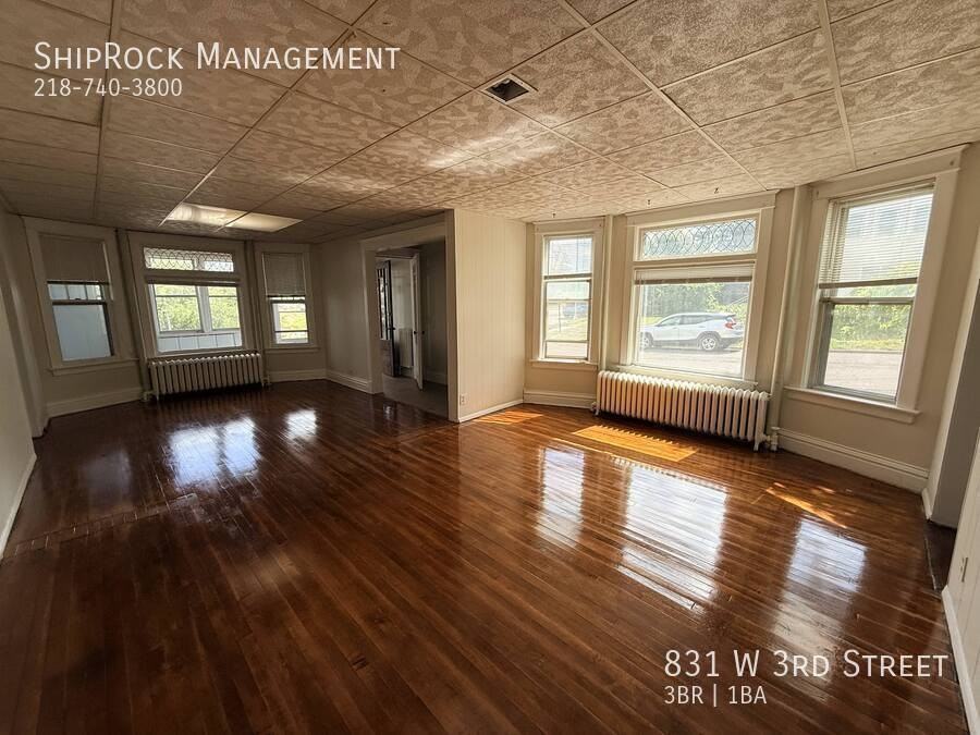 831 W 3rd St - Photo 3 of 15