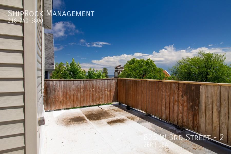 825 W 3rd St #2 - Photo 3 of 21