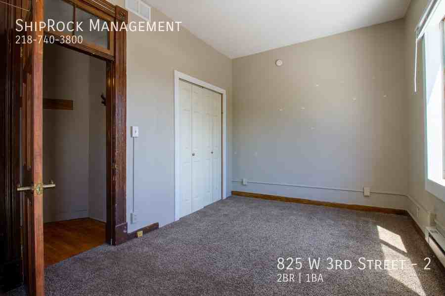 825 W 3rd St #2 - Photo 4 of 21