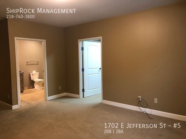 1702 Jefferson St #5 - Photo 5 of 12