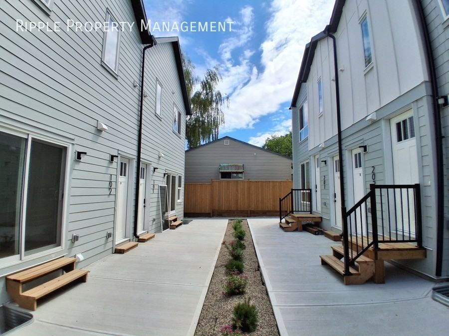 2539 Morley Trail Nw #101R - Photo 2 of 12
