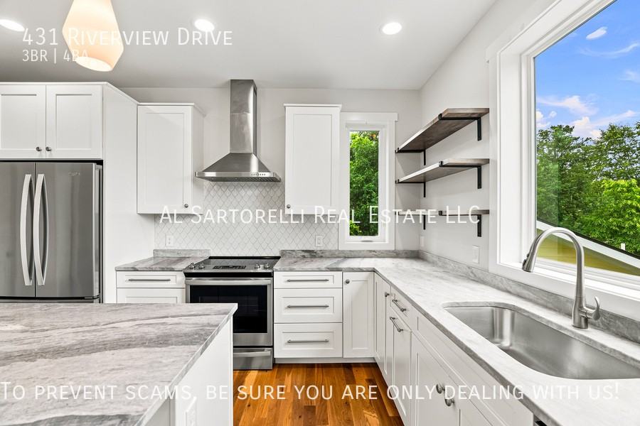 431 Riverview Dr - Photo 4 of 49