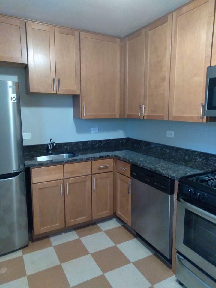 837 Mulford St #2 - Photo 5 of 11