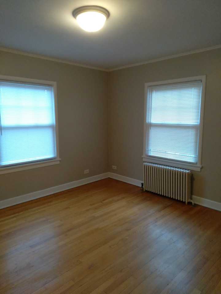 837 Mulford St #2 - Photo 6 of 11