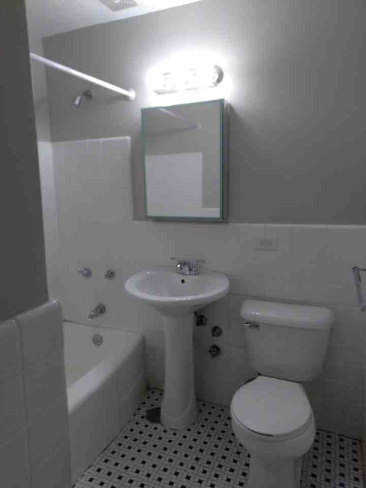 837 Mulford St #2 - Photo 6 of 8