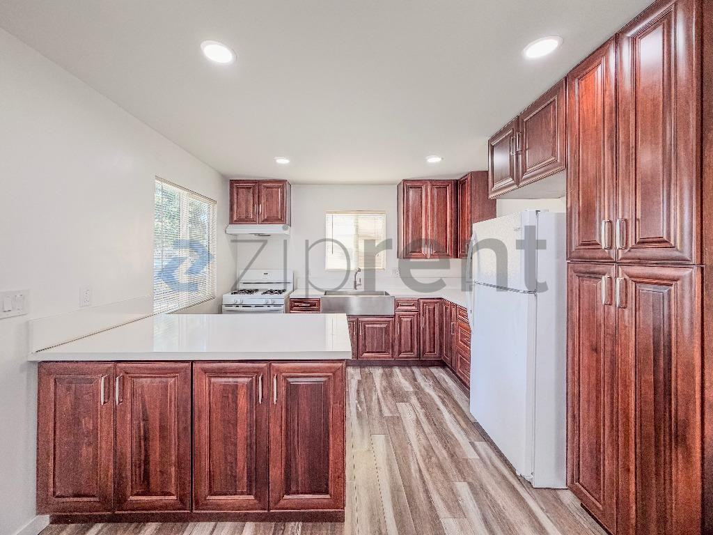 145 E 97th St - Photo 6 of 17