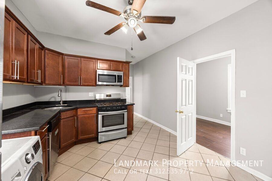 2947 N Avers Ave #2 - Photo 3 of 22