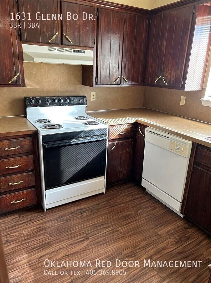 1631 Glenn Bo Dr - Photo 5 of 42