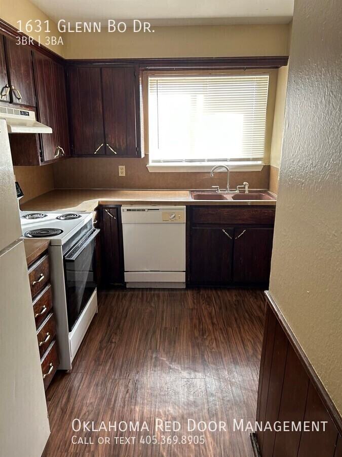 1631 Glenn Bo Dr - Photo 6 of 42