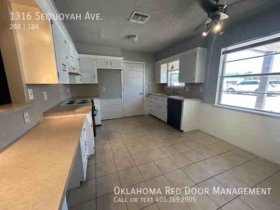 1316 Sequoyah Ave - Photo 4 of 31