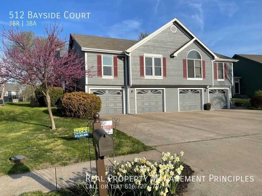 512 Bayside Ct - Photo 4 of 25