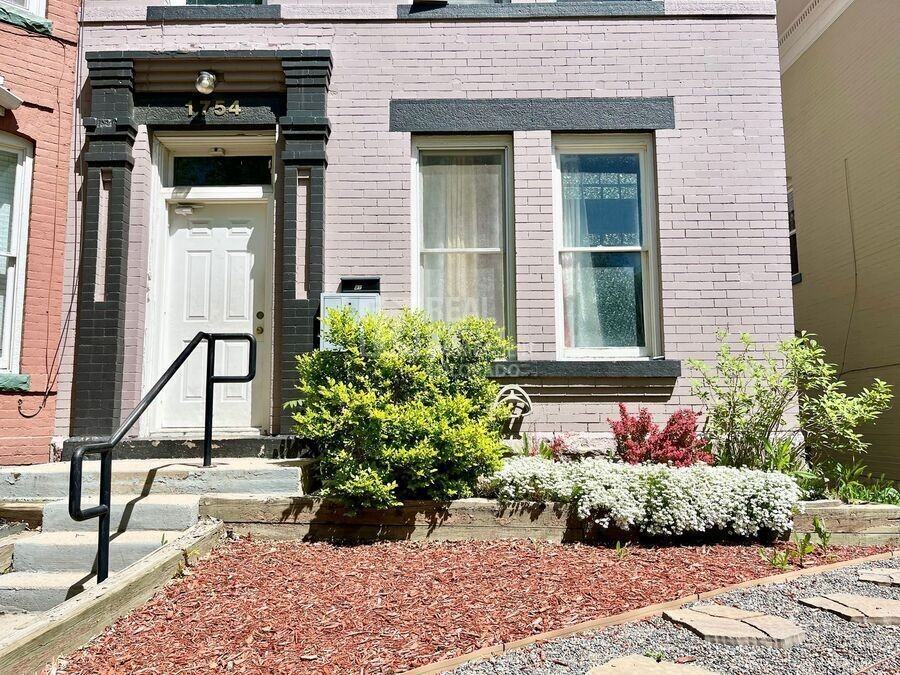 1754 N Washington St #B1 - Photo 2 of 12