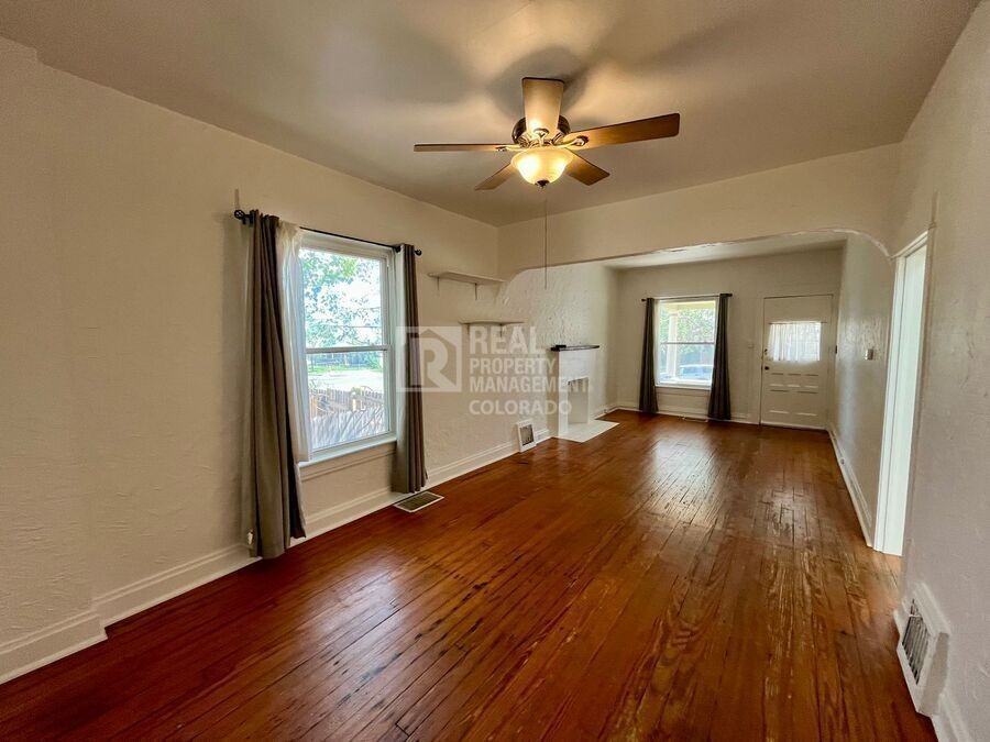 2539 N Race St - Photo 2 of 11