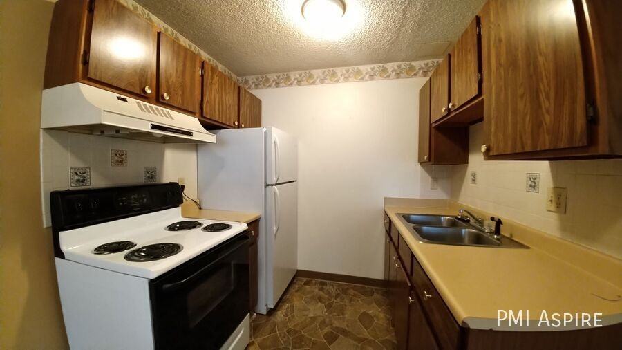 2264 Dexter Dr #100 - Photo 3 of 6