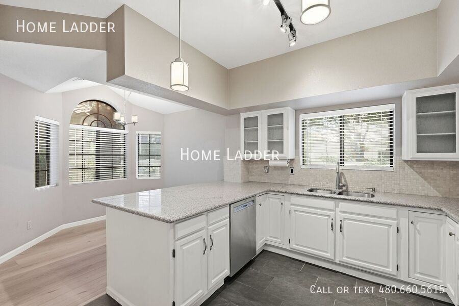514 S Marina Dr - Photo 6 of 46