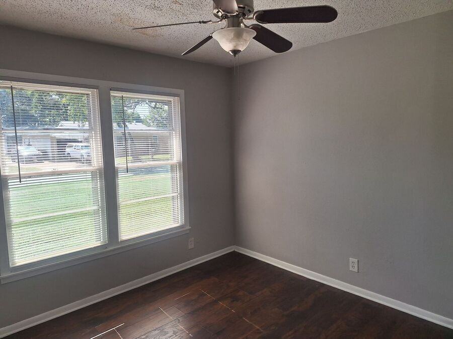 1225 Harrison Ln - Photo 6 of 25