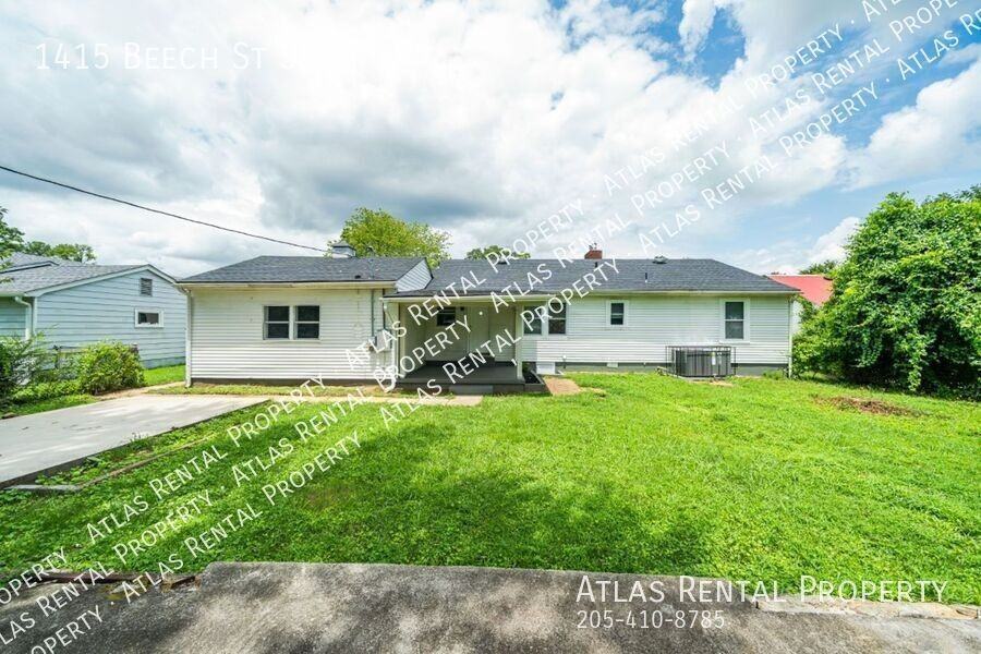 1415 Beech St Se - Photo 4 of 24