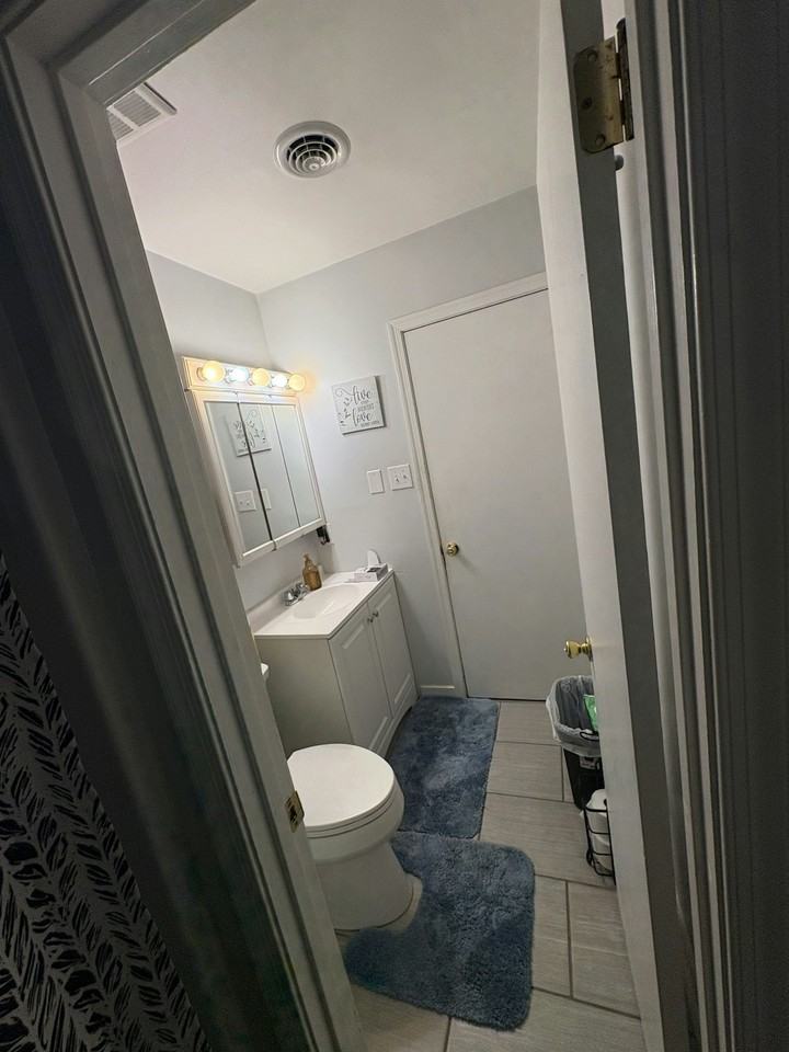 4713 Craddock Avenue - Photo 6 of 12