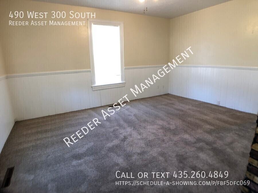 490 W 300 S - Photo 3 of 15