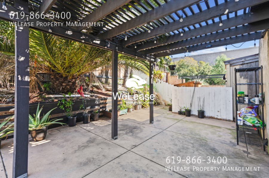 1886 Manzana Way - Photo 2 of 25