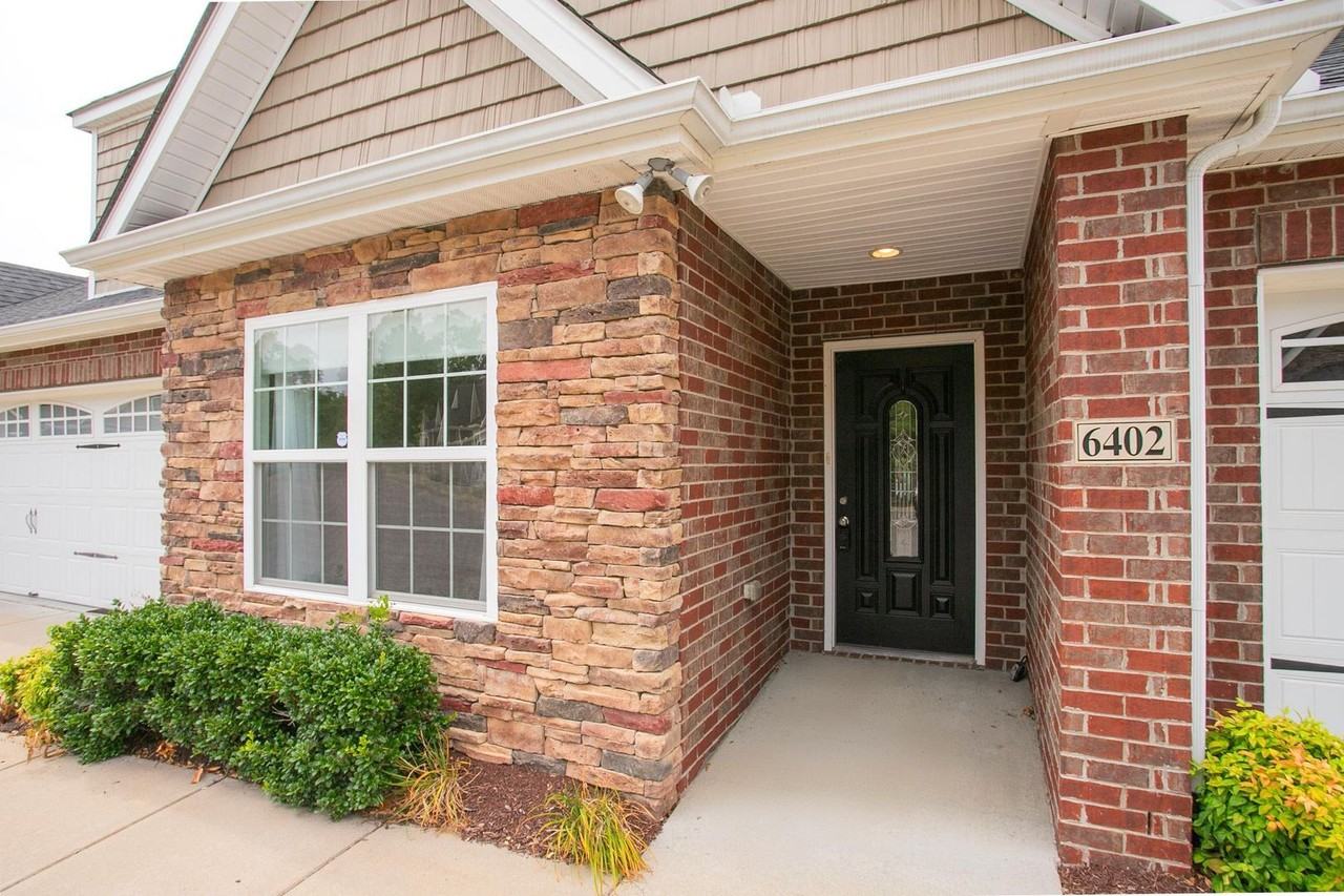 395 Devon Chase Hl #6402 - Photo 3 of 50