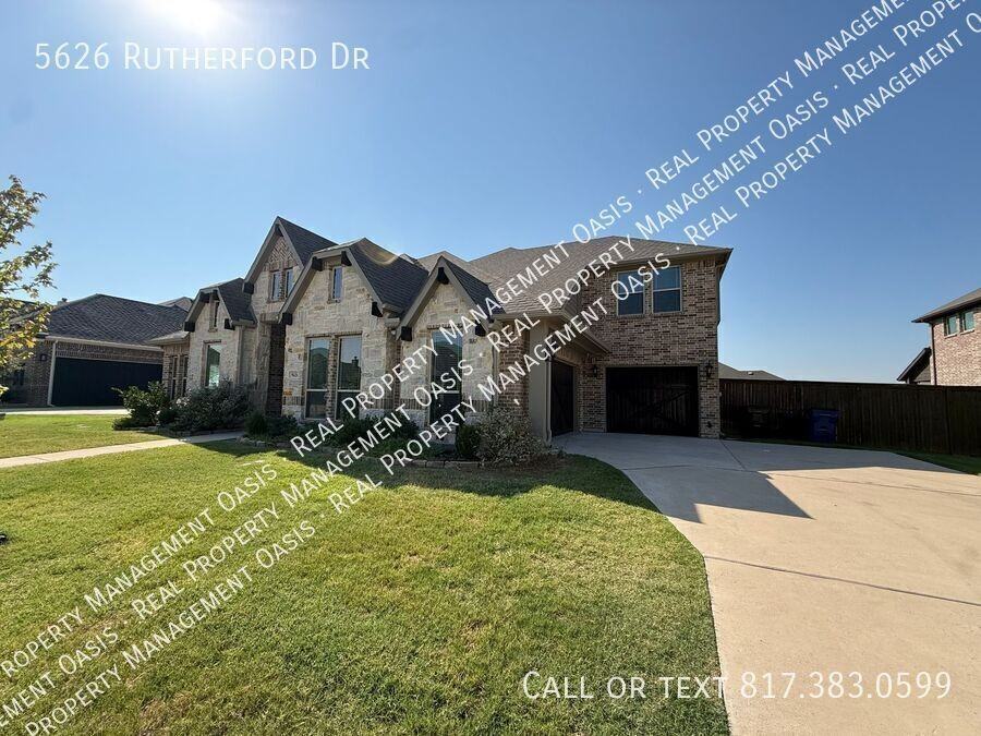 5626 Rutherford Dr - Photo 2 of 32