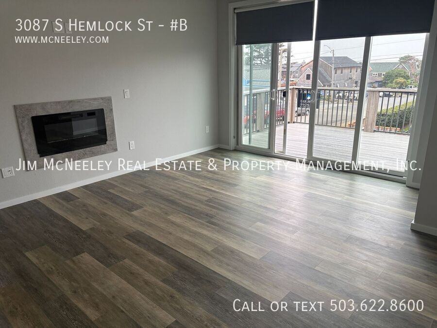 3087 S Hemlock St #B - Photo 4 of 19