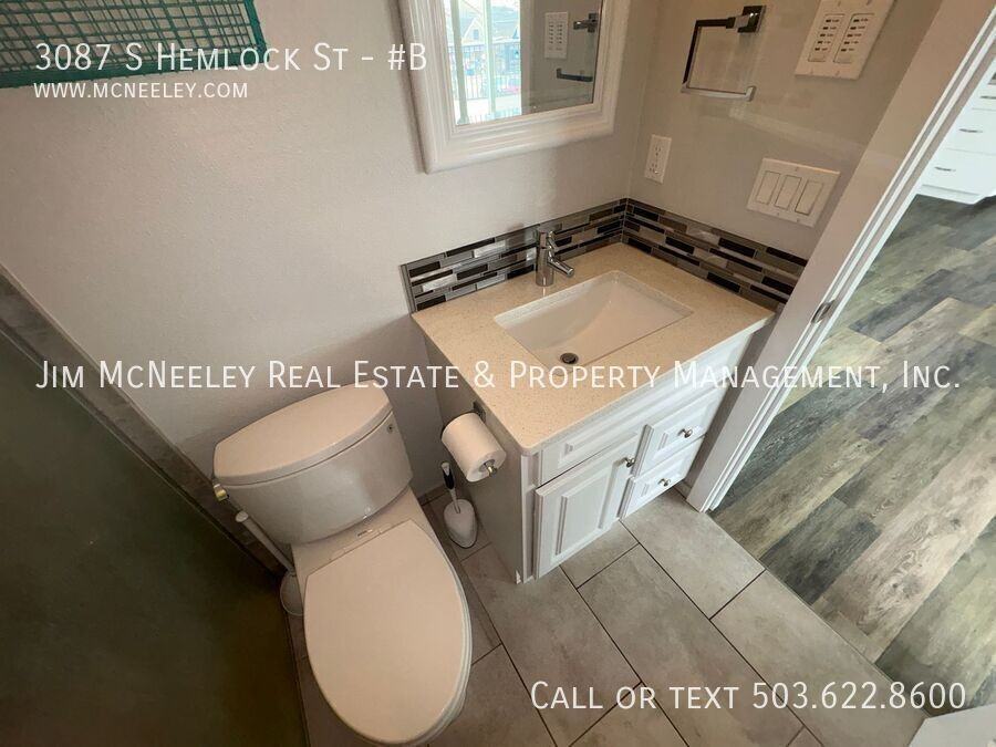 3087 S Hemlock St #B - Photo 7 of 19