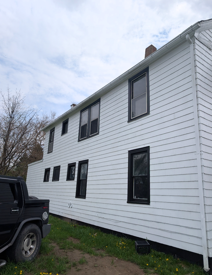 1187 East 61st Street, Unit 1 - Photo 3 of 3