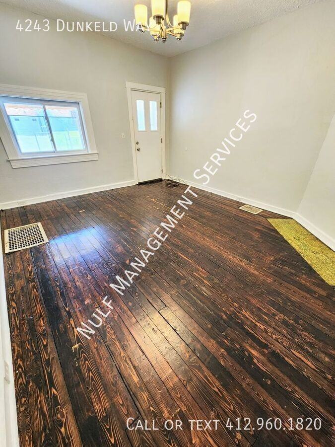 4243 Dunkeld Way - Photo 2 of 8