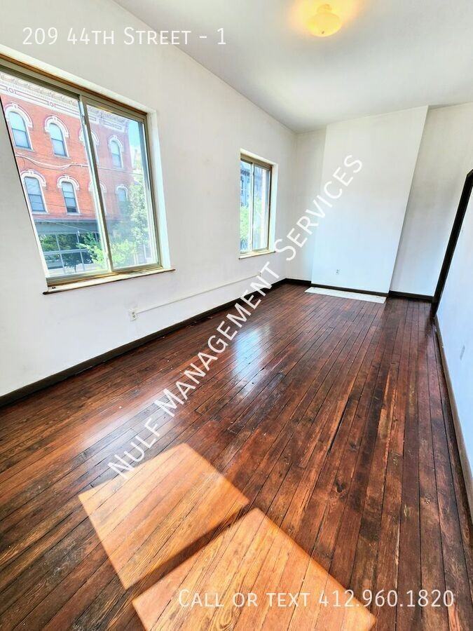 209 44th St #1 - Photo 6 of 8