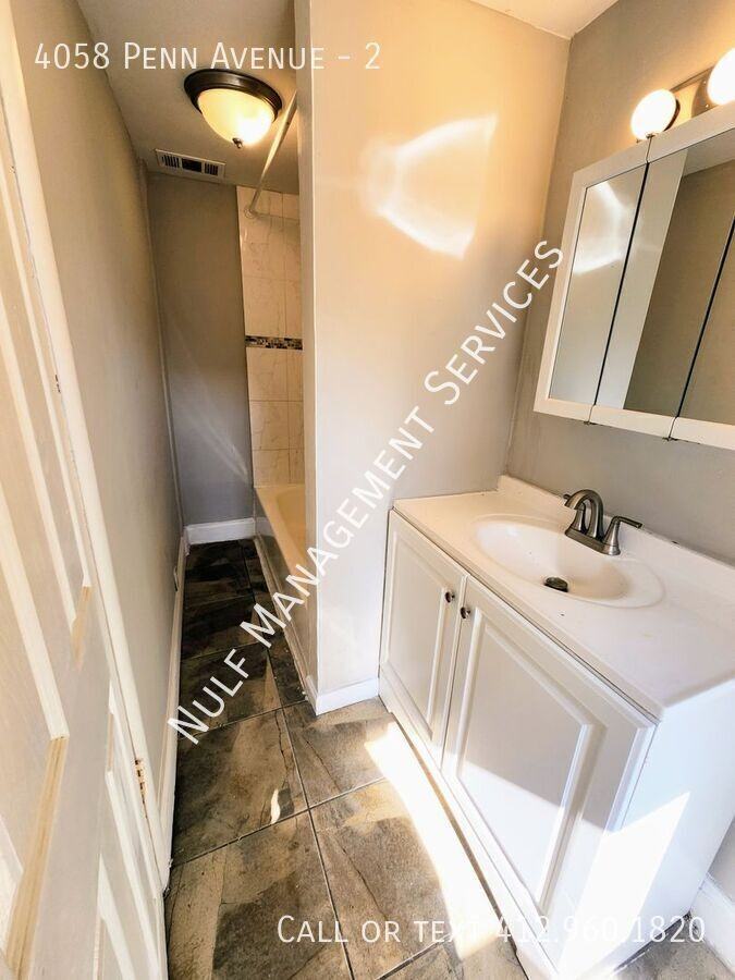 4058 Penn Ave #2 - Photo 4 of 9