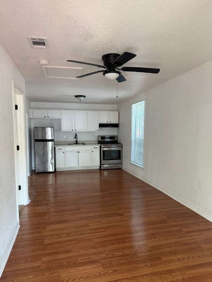 136 Persyn St - Photo 5 of 11