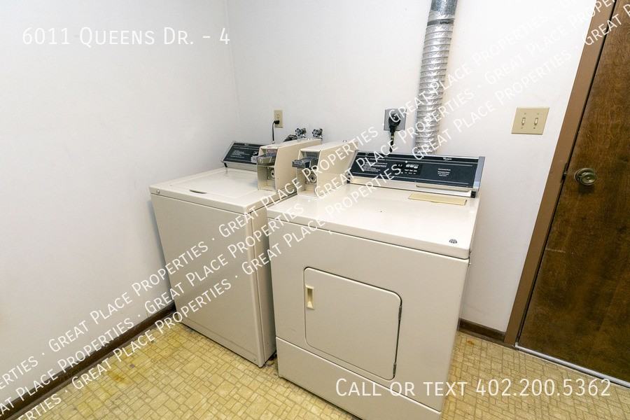 6011 Queens Dr #4 - Photo 7 of 30