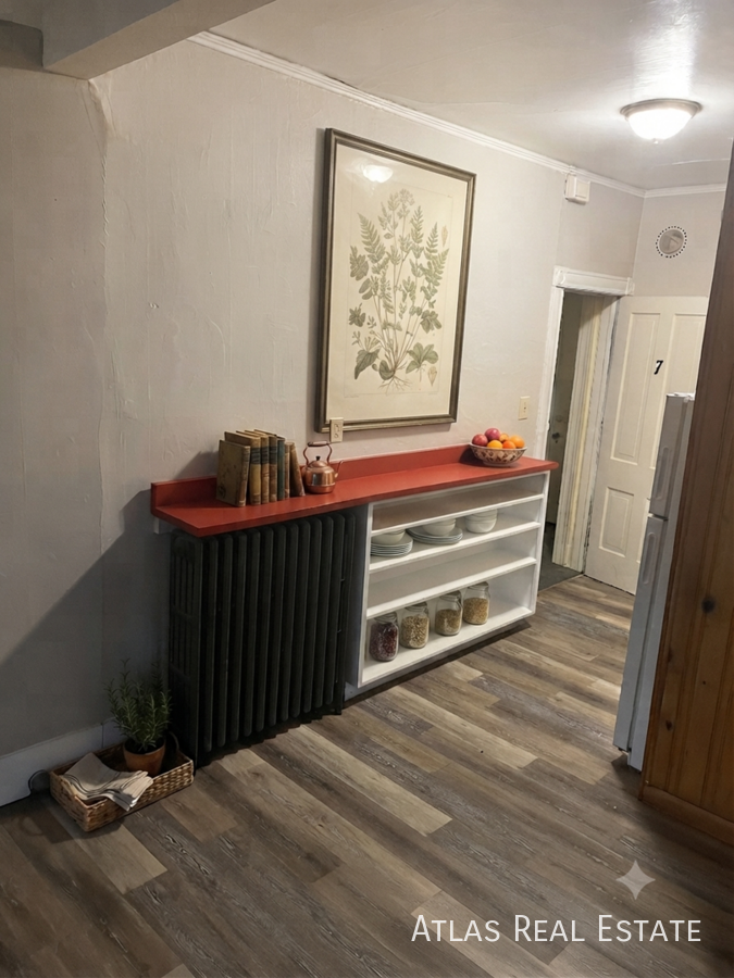 604 N Weber St #7 - Photo 3 of 13