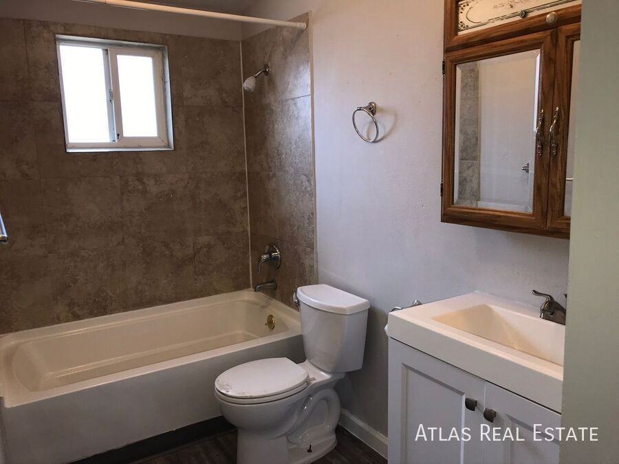 4425 Elizabeth St - Photo 7 of 17