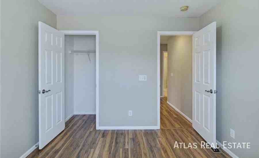 14296 Woodrock Path - Photo 2 of 20