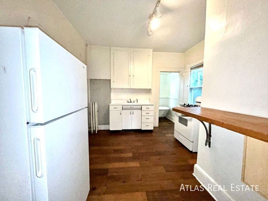 604 N Weber St #4 - Photo 7 of 14