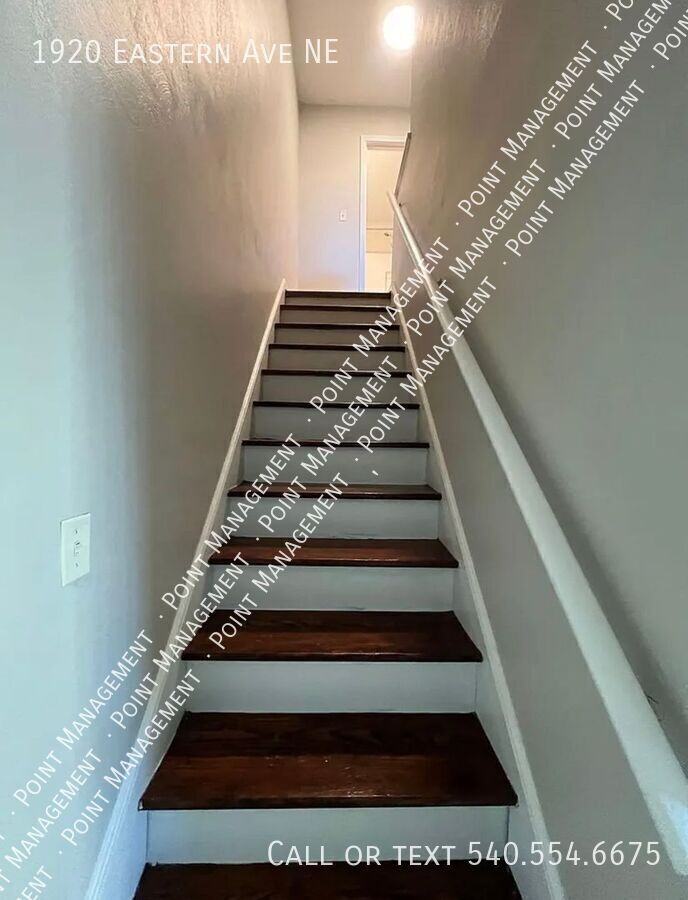 1920 Eastern Ave Ne - Photo 6 of 11