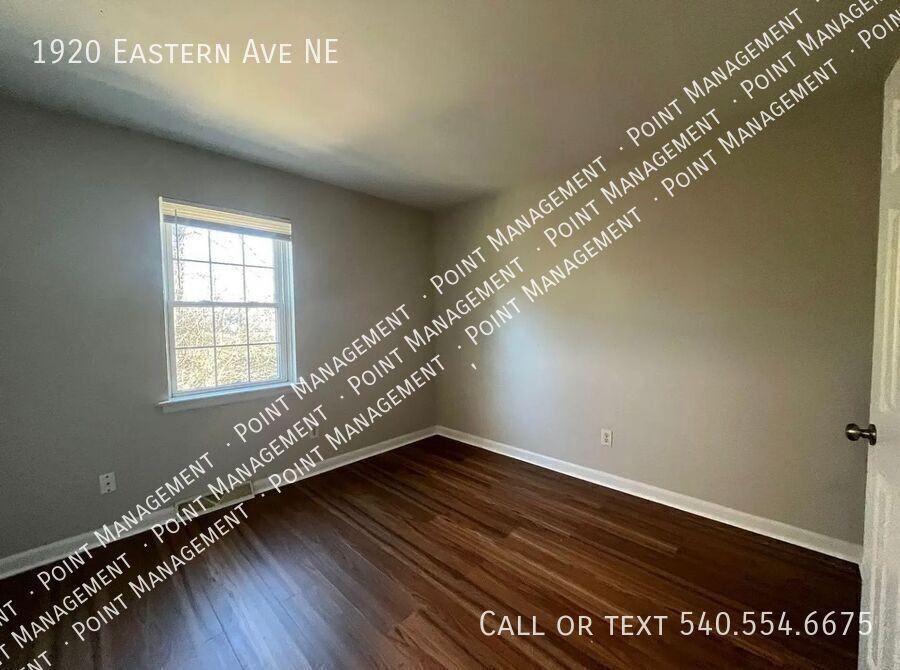 1920 Eastern Ave Ne - Photo 7 of 11